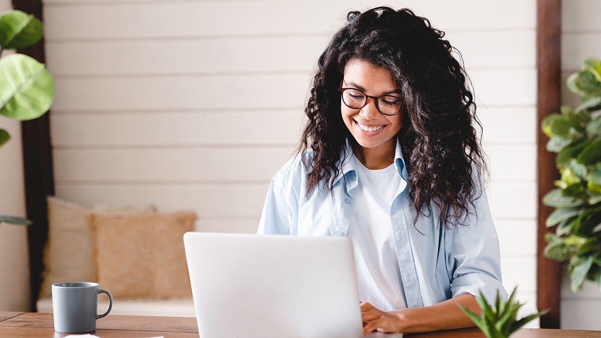How to Create a Sales Training Program that Sellers Actually Like