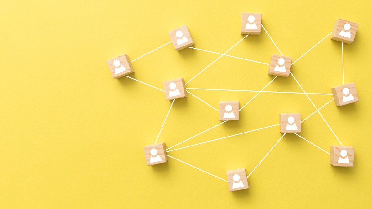 Why Mastering Asynchronous Communication is Key for Productive Hybrid Workforces