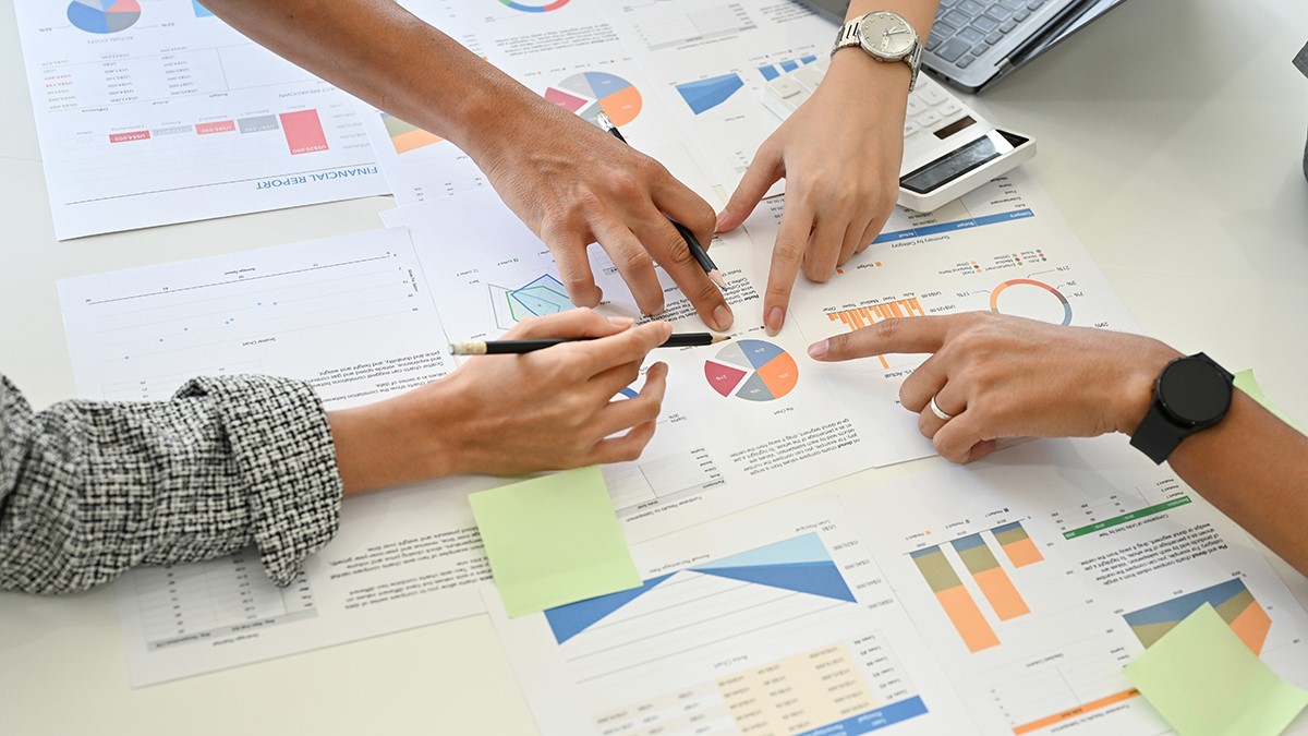8 Analyst Recommendations for Sales Enablement Success in 2023